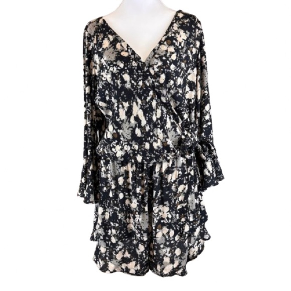 Free People “All The Right Ruffles” Romper Tie waist Boho Flowy V-Neck M NEW